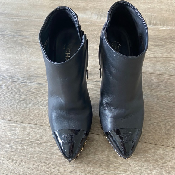 CHANEL ankle boots - Picture 2 of 5